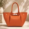 15c35eb1a5c17bfcbae516aeb0a9d62471a2ee52b38ffc25ec7bd4ceb08402a1 Leren tas Yara Saffron – Italiaans vervaardigd