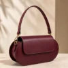 1821a2363db12f93104504cc506fa7484d1b49bad4d8e942f54014e53e8c4221 RUBIS | Italiaans lederen tas – bordeaux