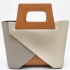 CARLA – Iconische leren tas in kleur Taupe Camel Gold - Italië