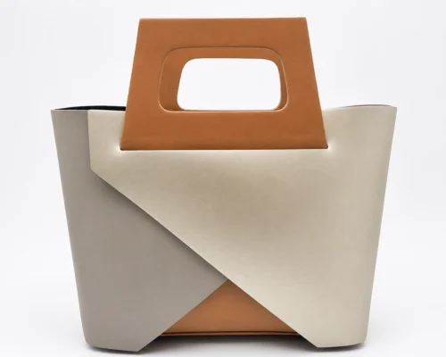 CARLA – Iconische leren tas in kleur Taupe Camel Gold - Italië