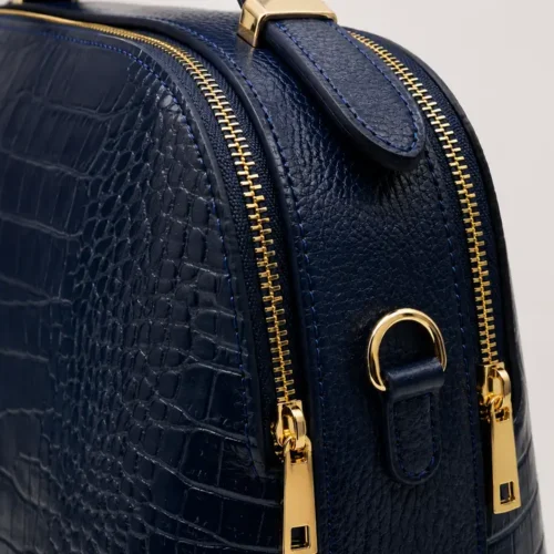 Tas NOA Blue van leer met crocco-motief – Gemaakt in Italië