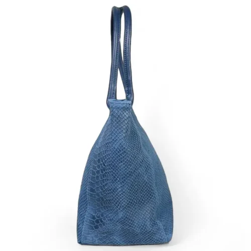 4cd2abaeec877cb23f969997da2a571e81e0e4051a0960ffb61121bae8b9ee74 LOLA – Tas van Italiaans leer met python-embossing – Denimblauw
