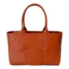4d06b52e3789e34fbbea865b1821f59a2279a39b083660753f3beed44fb0ac94 BELLA CLASSICA – Leren shopper in saffron | Gemaakt in Italië