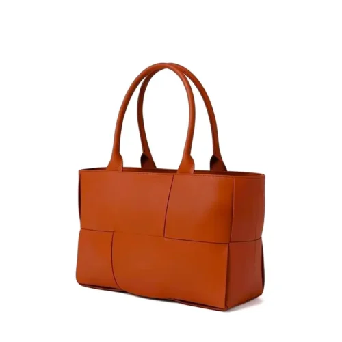 6ede8a77eccbaabcc6b042408e3b9a812fc728509ec706551330d6fad3477817 BELLA CLASSICA – Leren shopper in saffron | Gemaakt in Italië